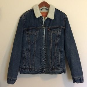 LEVI’S Men’s Sherpa Denim Jacket Size M